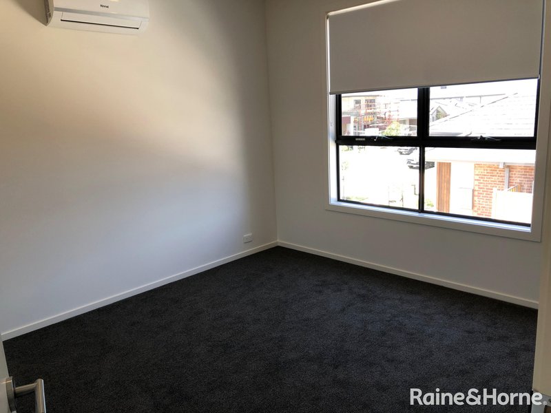 Photo - 75 Williams Landing Boulevard, Williams Landing VIC 3027 - Image 4