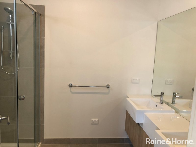 Photo - 75 Williams Landing Boulevard, Williams Landing VIC 3027 - Image 6