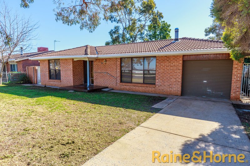 75 Windsor Parade, Dubbo NSW 2830