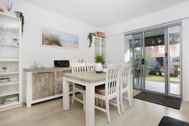 Photo - 7/50 Compass Drive, Biggera Waters QLD 4216 - Image 2