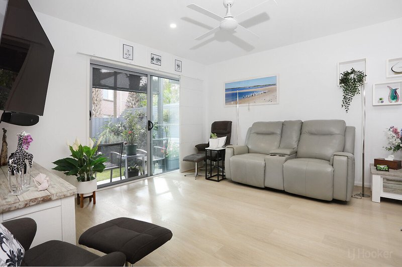 Photo - 7/50 Compass Drive, Biggera Waters QLD 4216 - Image 6