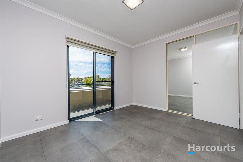 Photo - 75/12 Citadel Way, Currambine WA 6028 - Image 5