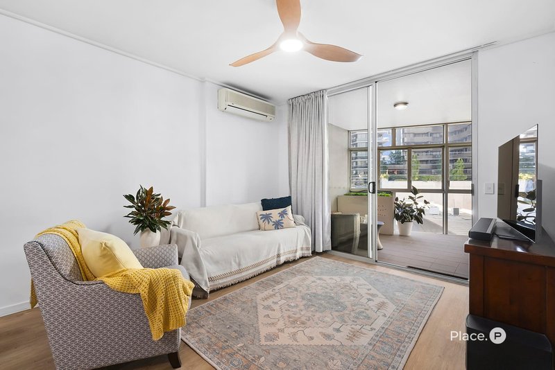 Photo - 752/1000 Ann Street, Fortitude Valley QLD 4006 - Image 1