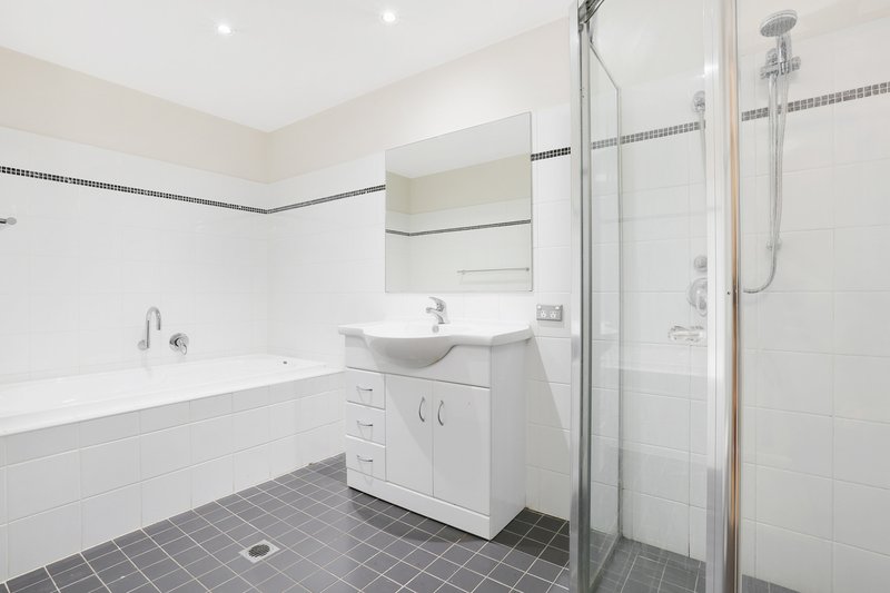 Photo - 75/313-323 Crown Street, Wollongong NSW 2500 - Image 3