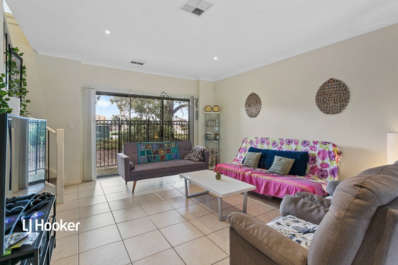 Photo - 7/55 Grasswren Way, Mawson Lakes SA 5095 - Image 3