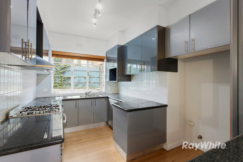 Photo - 7/558 Toorak Road, Toorak VIC 3142 - Image 2