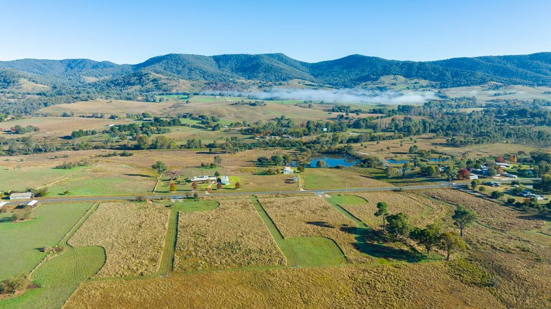 Photo - 756 Osbornes Flat Road, Allans Flat VIC 3691 - Image 2