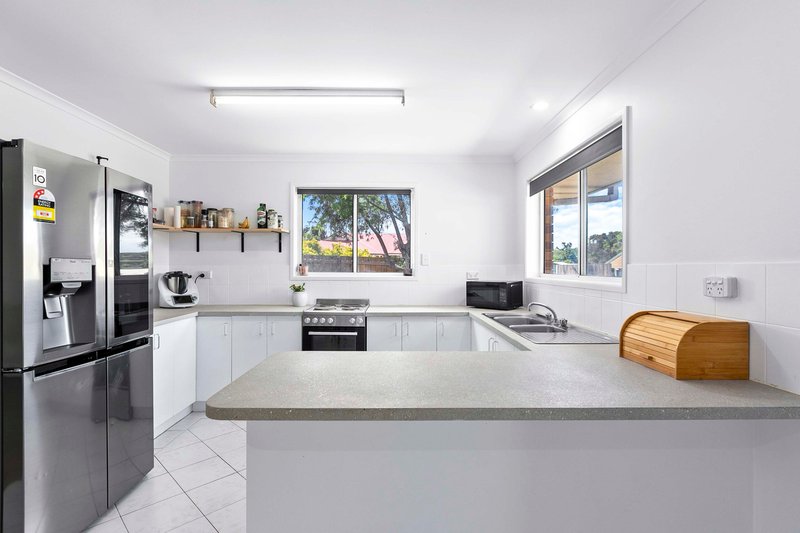 Photo - 759 Boat Harbour Drive, Urangan QLD 4655 - Image 6