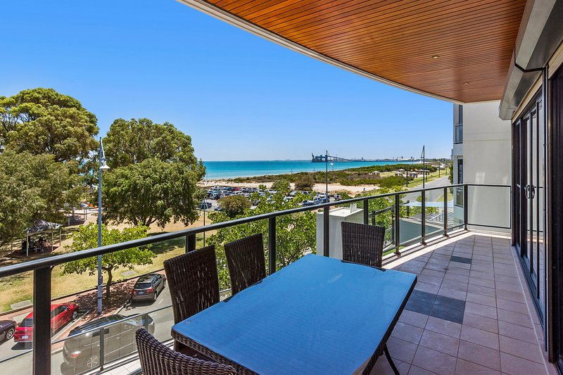 Photo - 7/59 Rockingham Beach Road, Rockingham WA 6168 - Image 11