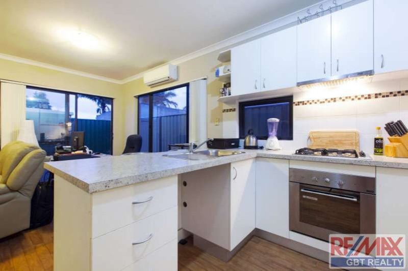 Photo - 75C Fernhurst Crescent, Balga WA 6061 - Image 5