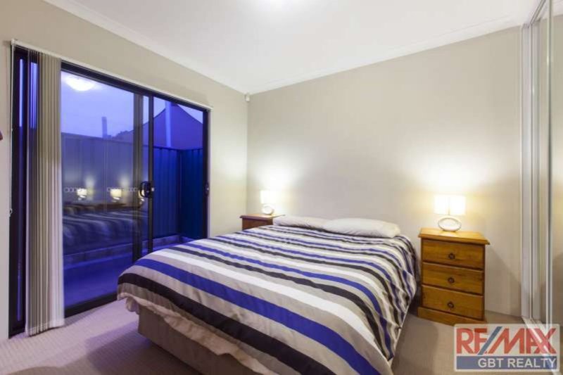 Photo - 75C Fernhurst Crescent, Balga WA 6061 - Image 6