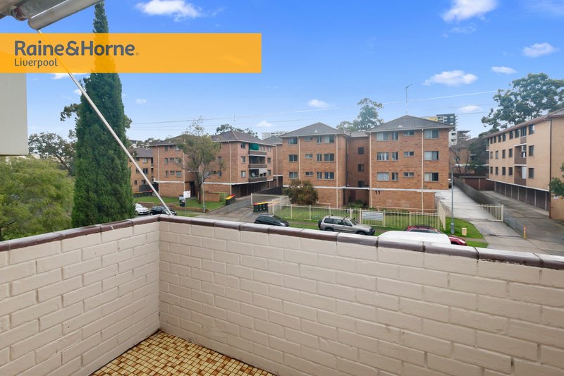 Photo - 7/6-8 Forbes Street, Warwick Farm NSW 2170 - Image 10