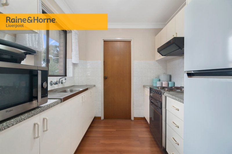 Photo - 7/6-8 Forbes Street, Warwick Farm NSW 2170 - Image 11