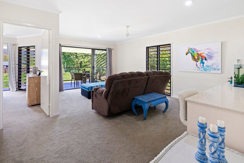 Photo - 76 Abell Road, Cannonvale QLD 4802 - Image 13