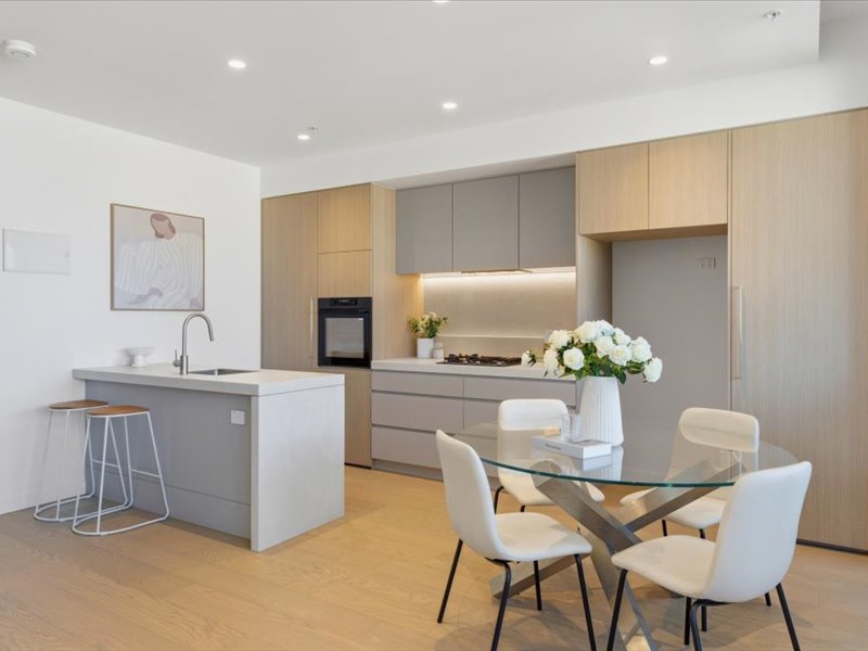 Photo - 76 Albert Street, Seddon VIC 3011 - Image 2