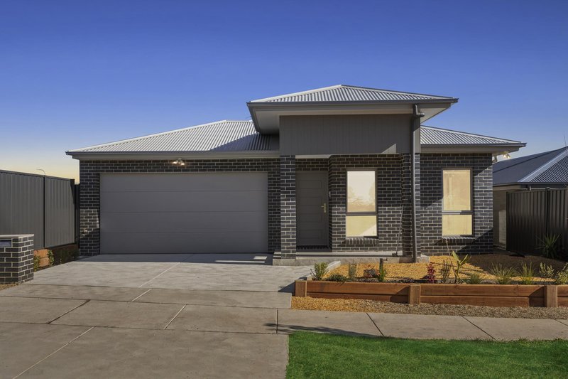 Photo - 76 Alpine Ash Way, Tralee NSW 2620 - Image 13