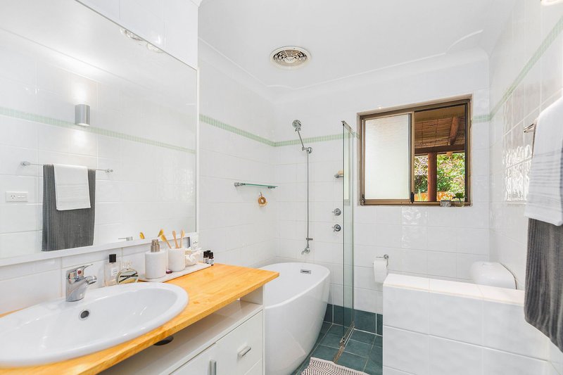 Photo - 76 Anniversary Avenue, Terrigal NSW 2260 - Image 10