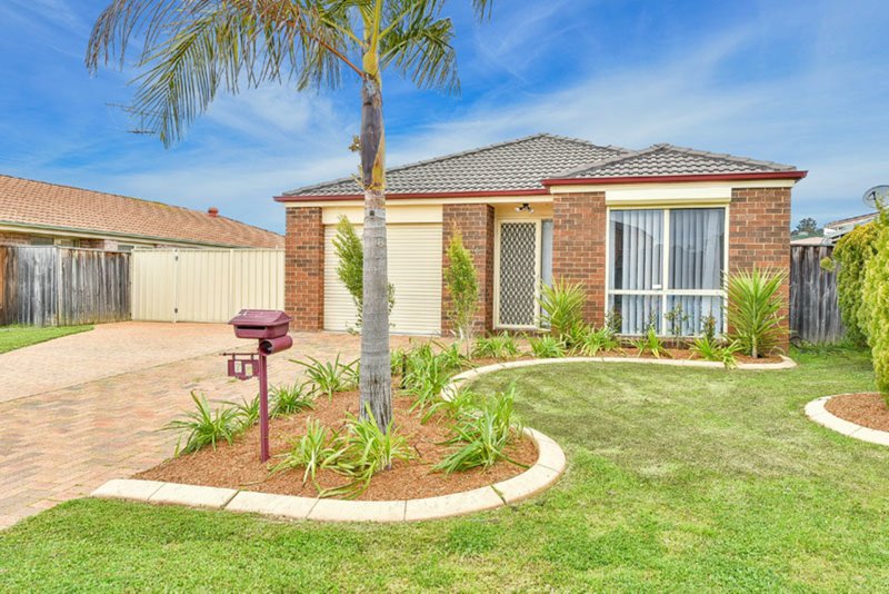 76 Archibald Crescent, Rosemeadow NSW 2560