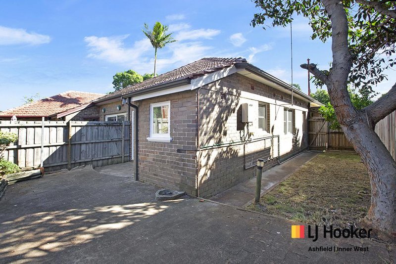 Photo - 76 Arthur Street, Croydon Park NSW 2133 - Image 4