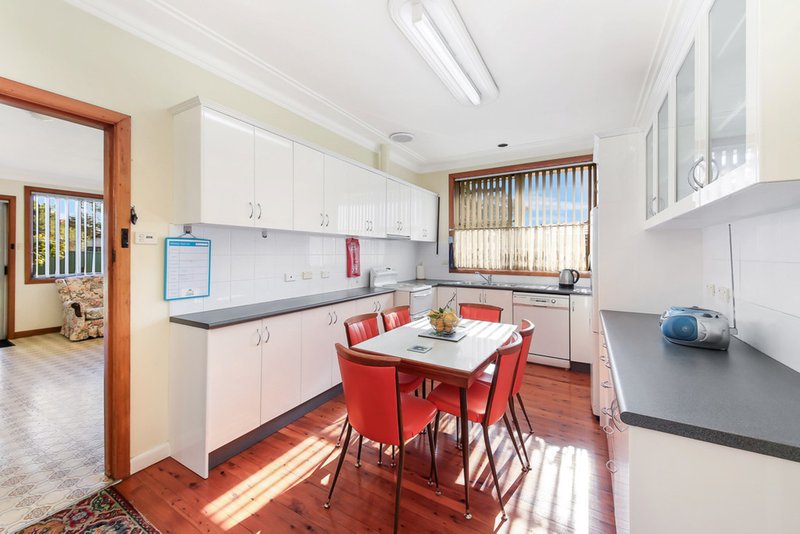 Photo - 76 Ashby Avenue, Yagoona NSW 2199 - Image 3