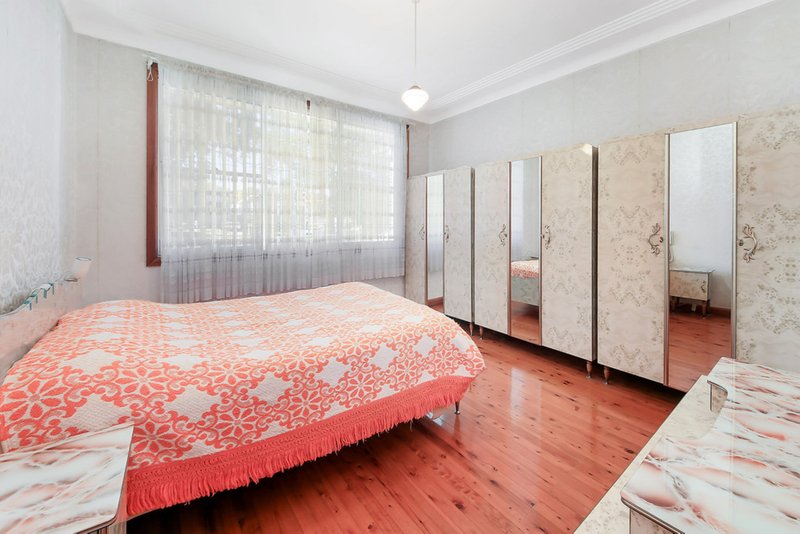 Photo - 76 Ashby Avenue, Yagoona NSW 2199 - Image 6