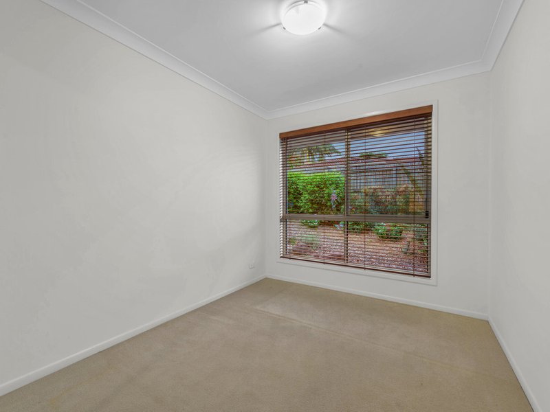 Photo - 76 Bangalow Street, Bridgeman Downs QLD 4035 - Image 14