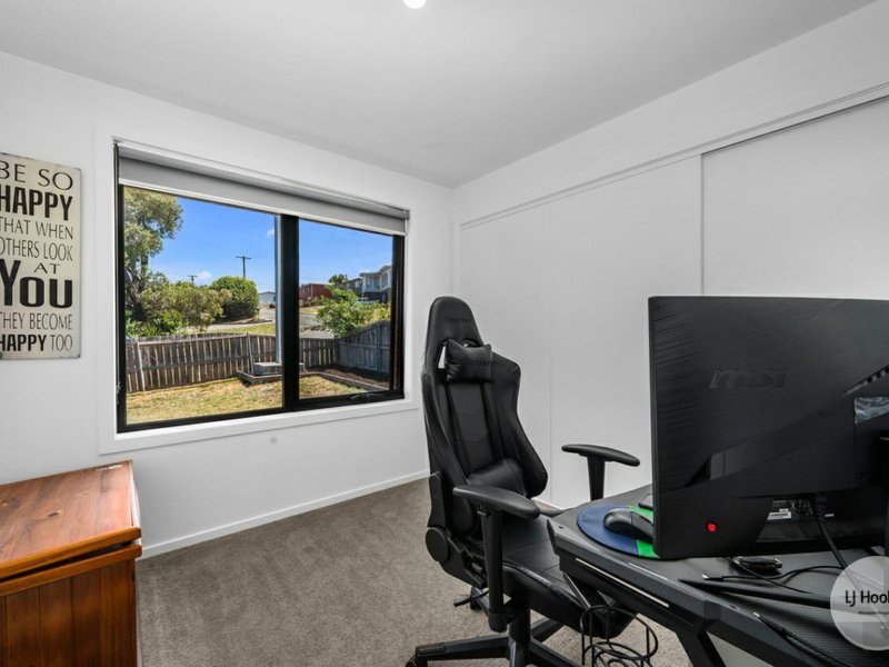 Photo - 76 Banyalla Street, Rokeby TAS 7019 - Image 11