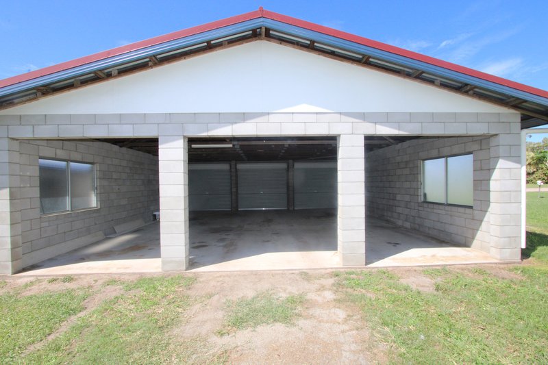 Photo - 76 Beach Road, Ayr QLD 4807 - Image 2