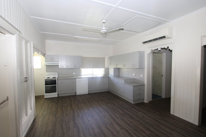 Photo - 76 Beach Road, Ayr QLD 4807 - Image 3