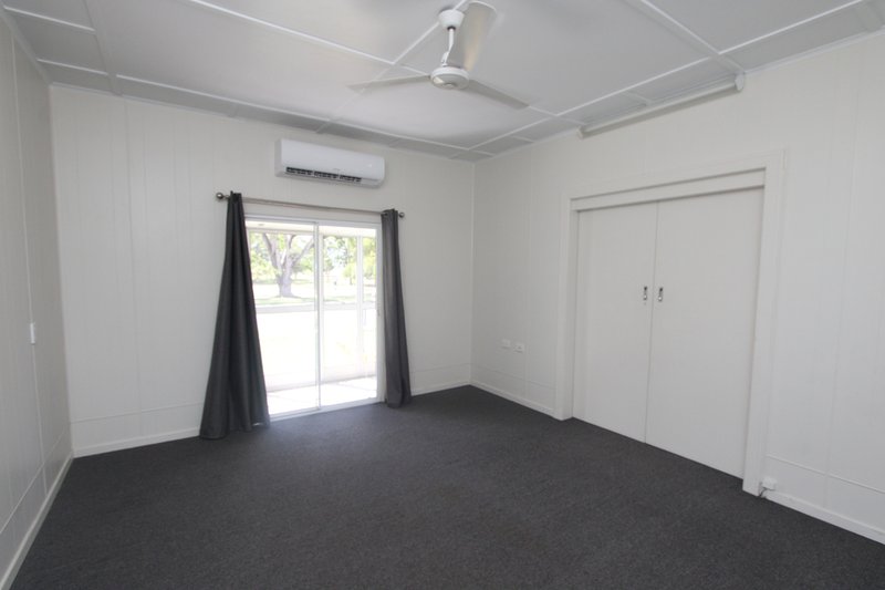 Photo - 76 Beach Road, Ayr QLD 4807 - Image 5