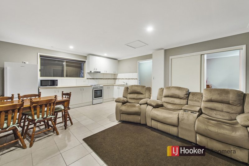 Photo - 76 Billinghurst Crescent, Upper Coomera QLD 4209 - Image 18