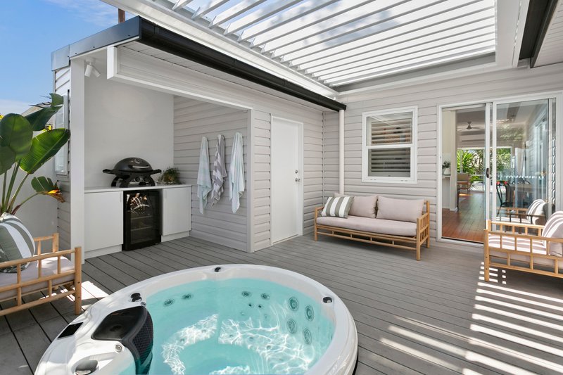 Photo - 76 Bix Road, Dee Why NSW 2099 - Image 2