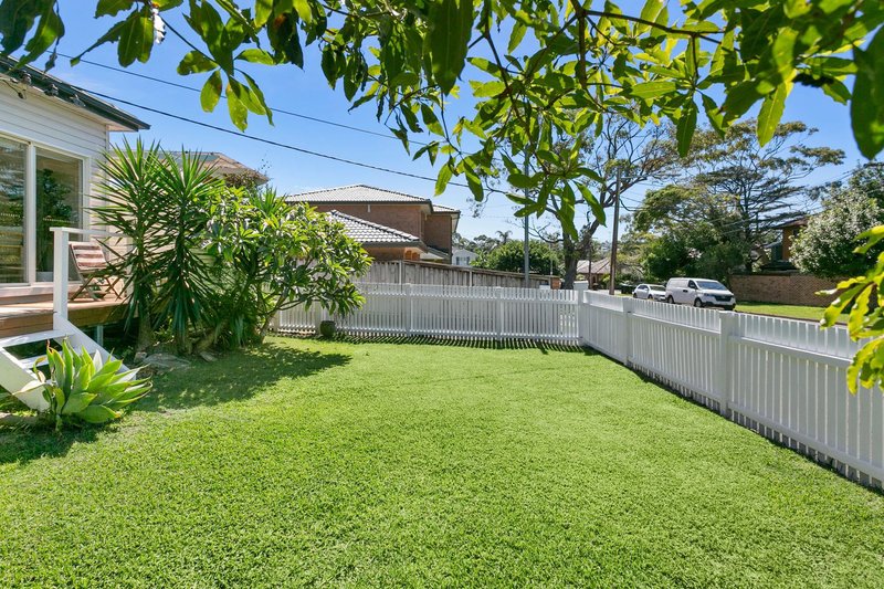 Photo - 76 Bix Road, Dee Why NSW 2099 - Image 3