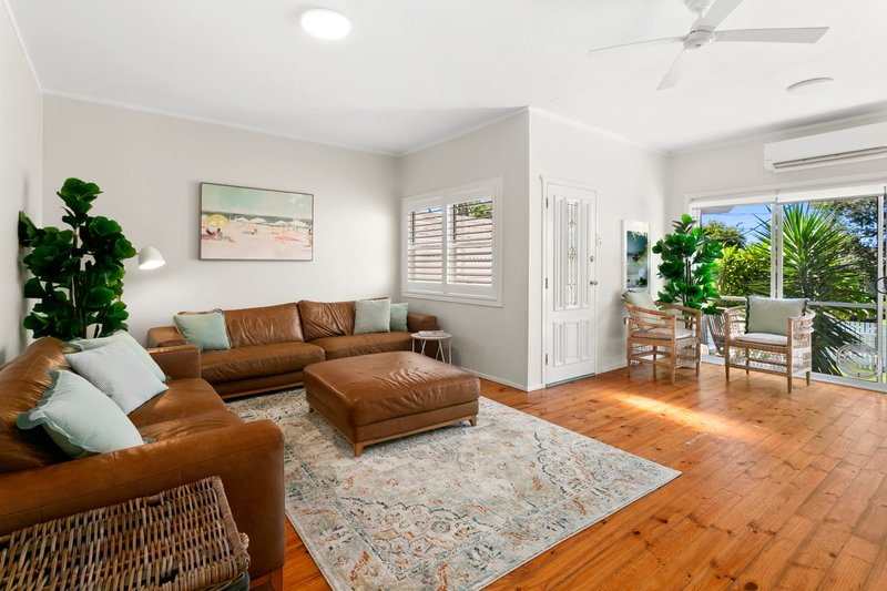 Photo - 76 Bix Road, Dee Why NSW 2099 - Image 4