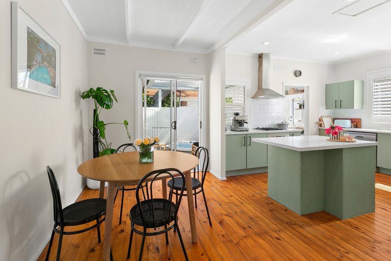 Photo - 76 Bix Road, Dee Why NSW 2099 - Image 6