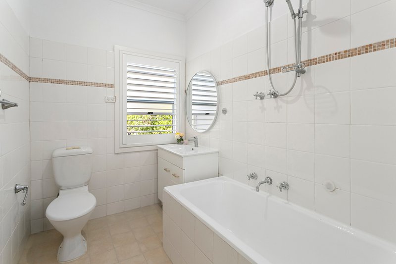 Photo - 76 Bix Road, Dee Why NSW 2099 - Image 13