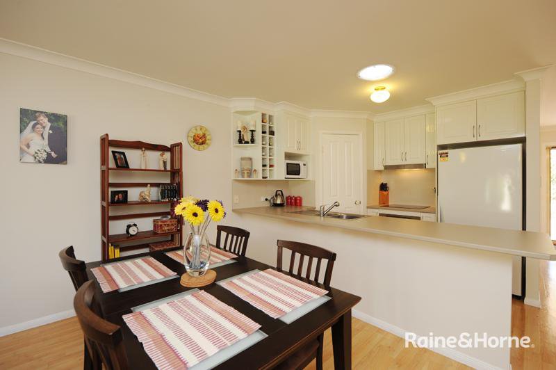 Photo - 76 Boles Street, West Gladstone QLD 4680 - Image 5