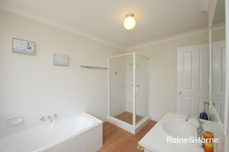 Photo - 76 Boles Street, West Gladstone QLD 4680 - Image 10