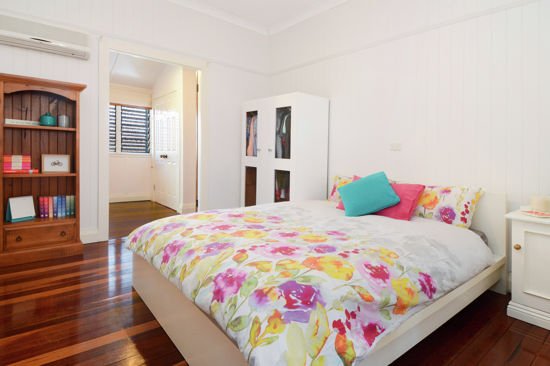 Photo - 76 Broadwater Road, Mount Gravatt East QLD 4122 - Image 7