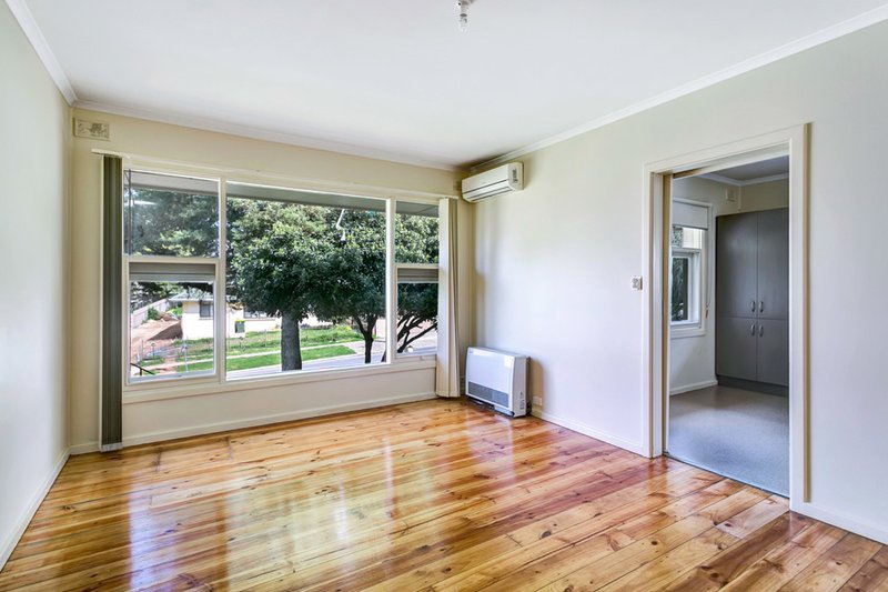 Photo - 76 Brougham Drive, Valley View SA 5093 - Image 3