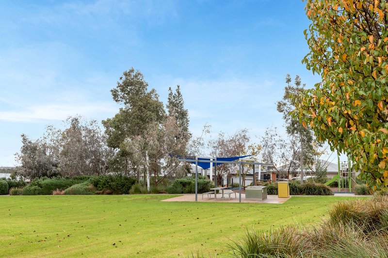 Photo - 76 Burnlea Parade, Blakeview SA 5114 - Image 26