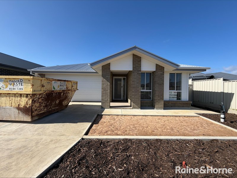 Photo - 76 Central Boulevard, Munno Para West SA 5115 - Image 1