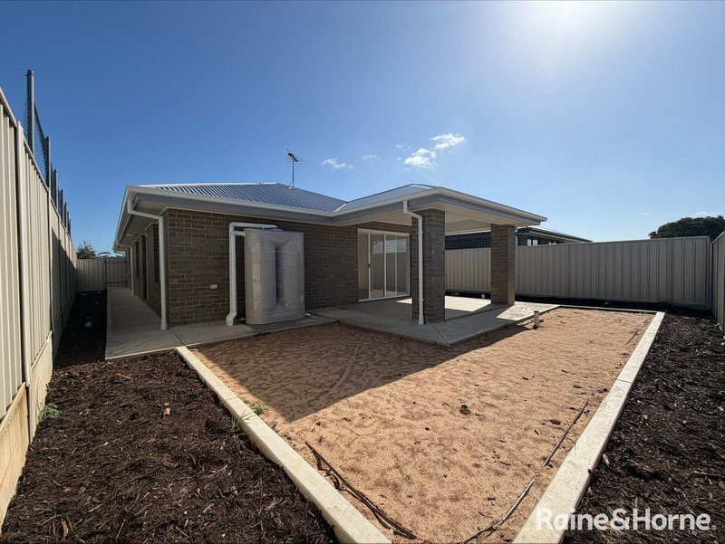 Photo - 76 Central Boulevard, Munno Para West SA 5115 - Image 13