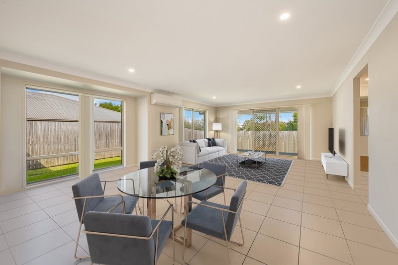 Photo - 76 Cirrus Way, Coomera QLD 4209 - Image 4