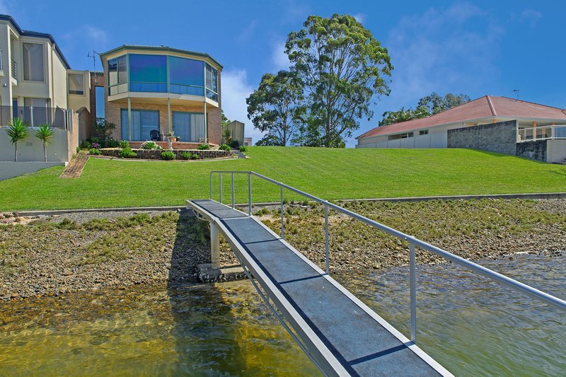 Photo - 76 Commodore Crescent, Port Macquarie NSW 2444 - Image 3