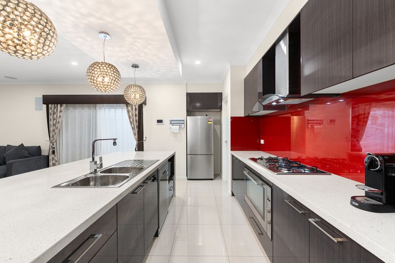 Photo - 76 Cravens Road, Mernda VIC 3754 - Image 5