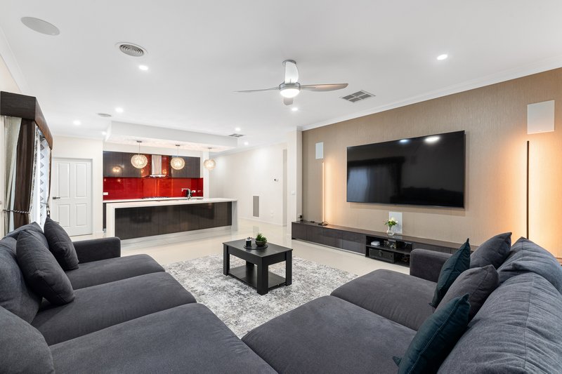 Photo - 76 Cravens Road, Mernda VIC 3754 - Image 9