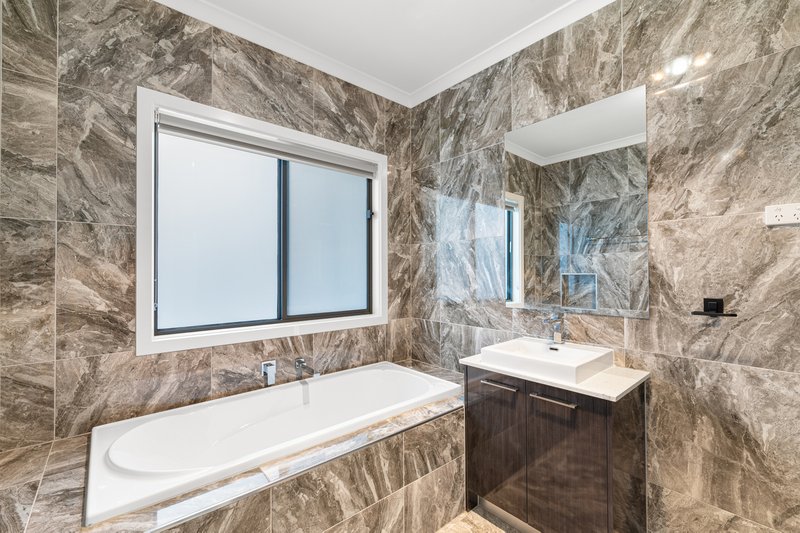 Photo - 76 Cravens Road, Mernda VIC 3754 - Image 14