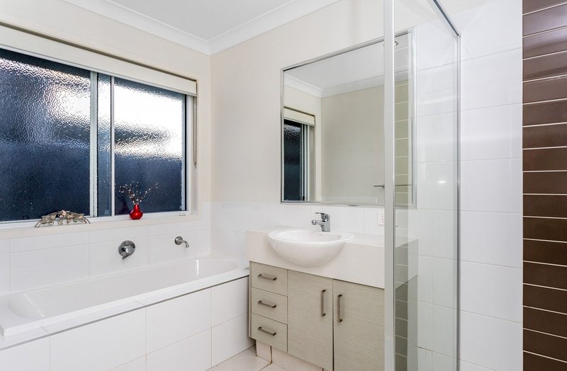 Photo - 76 Darlington Drive, Yarrabilba QLD 4207 - Image 6