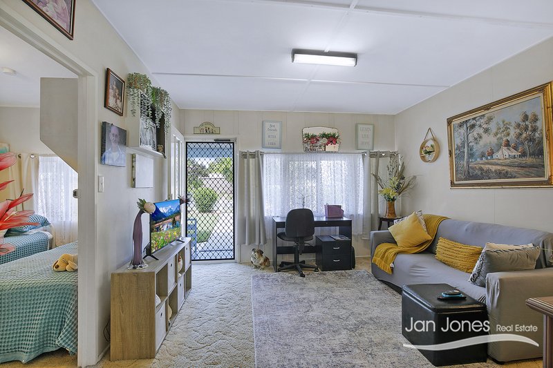 Photo - 76 Deans St E , Margate QLD 4019 - Image 3